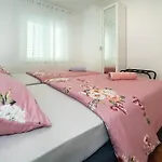 Apartments & Room Ljubica