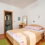 Amazing Apartment In Barbat-Rab With Wifi