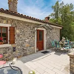 2 Bedroom Gorgeous Home In Poljane