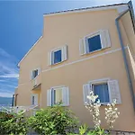 Amazing Apartment In Malinska With Kitchen