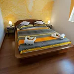 Apartments Suzy - 80M From The Sea