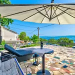 Apartment In Dramalj 39510