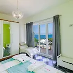 Apartment In Dramalj 39510