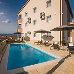 Apartment In Klimno - Insel Krk 51730