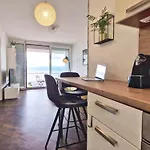 Sea View Apartment With Free Parking