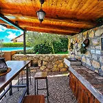 Awesome Home In Moscenicka Draga With Wifi
