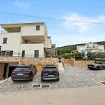 Crepsa Paradise With Jacuzzi - Couple Getaway