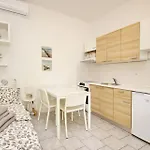 Studio Rozman Beach