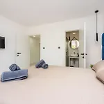 Kety Mansion