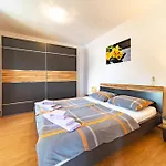 Apartments Lores