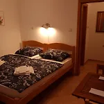 Sea Side Apartments 4*