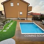 House Gloria