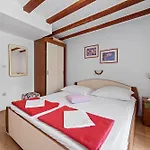Anamar Apartments & Rooms