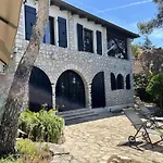 Villa Bocca Falsa & Boat Mooring