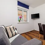 Apartman Aqua Near The Sea