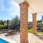 Family Villa Di