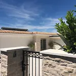 Komfortables Ferienhaus Mit Pool In Crikvenica