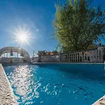 Appartement Mit Privater Terrasse Und Meerblick