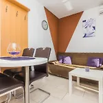 Schoene Ferienwohnung Fuer Maximal 4 Personen