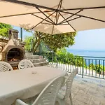 Ferienwohnung Mit Terrasse