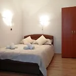 Studio Apartment Mit Terrasse Und Parkplatz