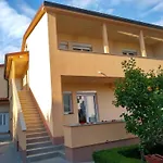 Studio Apartment Mit Terrasse Und Parkplatz