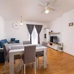 Ferienwohnung Cekovic 2