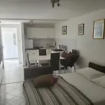 Studio Apartman Tena