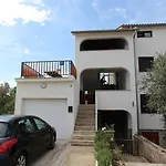 Apartment In Malinska/Insel Krk 39709