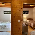 Villa Tonka Mit Grossem Garten, Whirlpool Und Pool