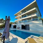 New Luxury Apartment With A Beautiful View