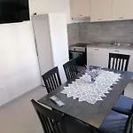 Apartment In Novi Vinodolski 43593