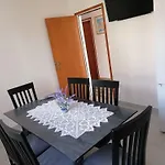 Apartment In Novi Vinodolski 43593