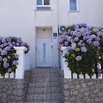 Wohnung In Mali Losinj