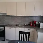 Leo Apt Nv - Apartment For 6-7 Persons With Balcony