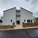 Apartments Cukar