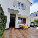 Lovely Studio Malina Close To The Beach