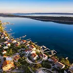 Apartments Jurica - Sea View & Boat Mooring