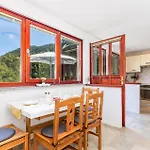 1 Bedroom Cozy Apartment In Lokve