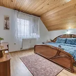 Apartment Maklen-1 By Interhome