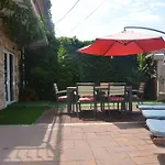 Grosses Ferienhaus Mit Eigenem Pool Und Terrasse