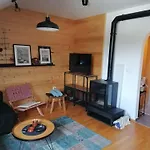Beautiful 1-Bed Apartment In Fuzine With Lake View