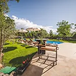 Village Villa „ M „