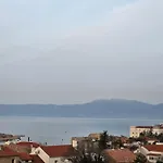 Apartment Deeranaei