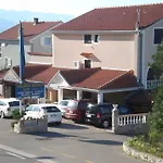 Apartments In Novi Vinodolski 15388