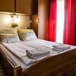 Apartment Buza