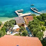 1 Bedroom Nice Apartment In Barbat Na Rabu