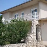 Apartment In Novi Vinodolski 15306