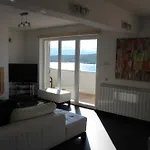 Wohnung Mit Grosser Terrasse Und Meerblick