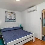 Lovely Apartment In Jadranovo With Wifi